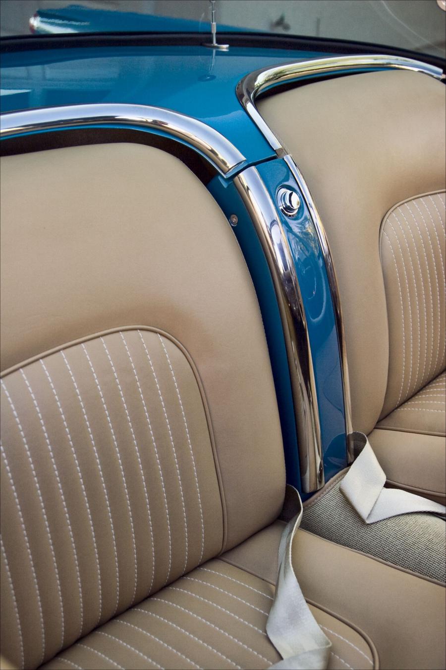 Chevrolet Corvette Bubbletop Roadster 1954 года  (фото 5 из 24)